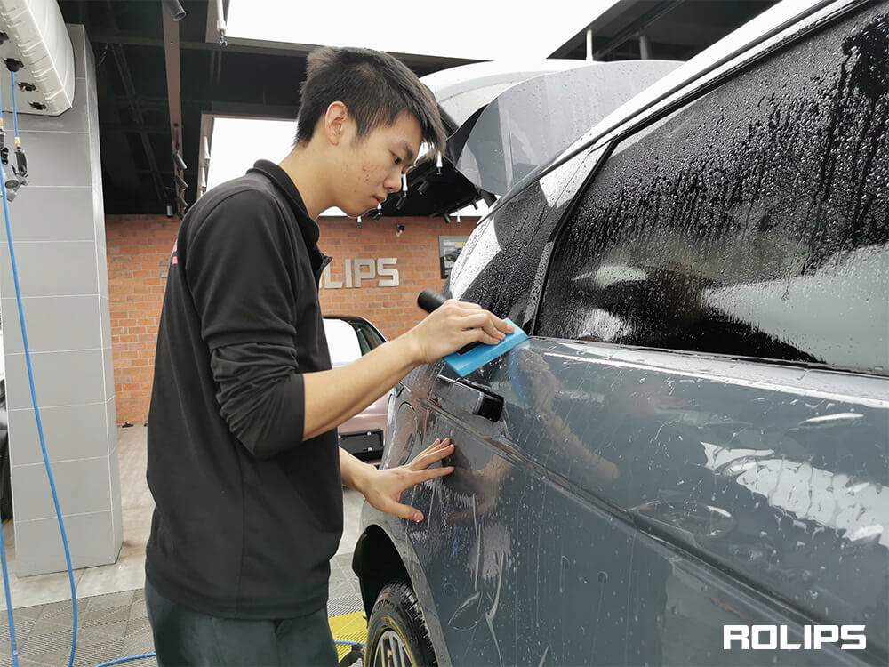 冬季貼車衣需要注意什么？剛貼完車衣下雪了怎么辦？（1）